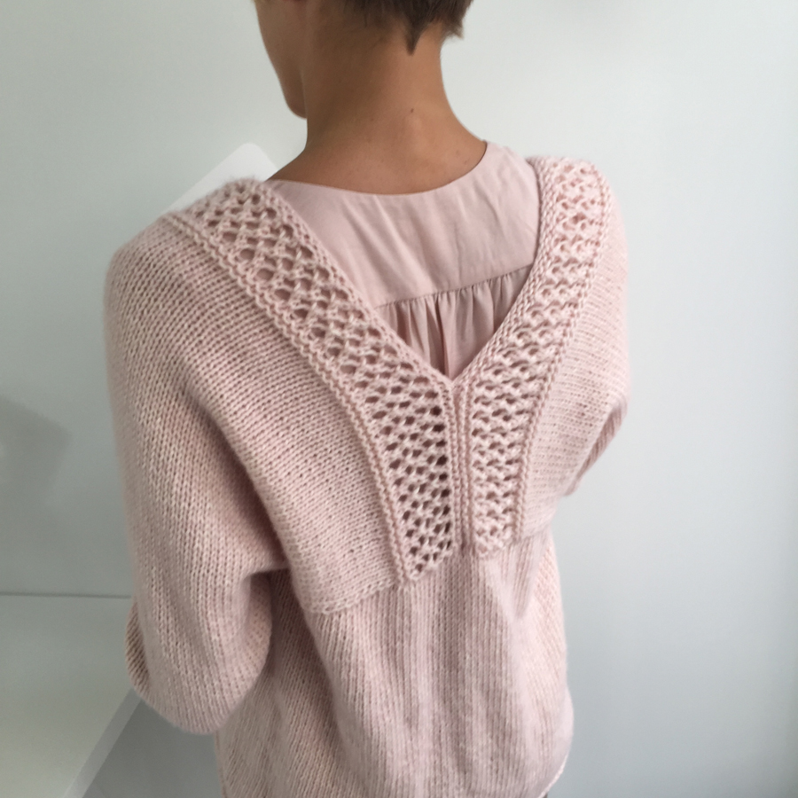 gilet rose tricot dos taille 2 - 900